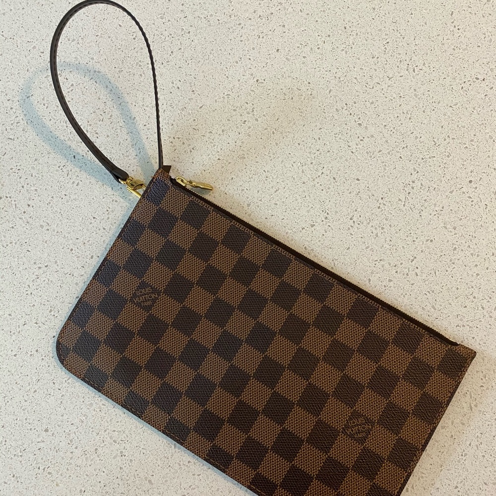 Neverfull pouch